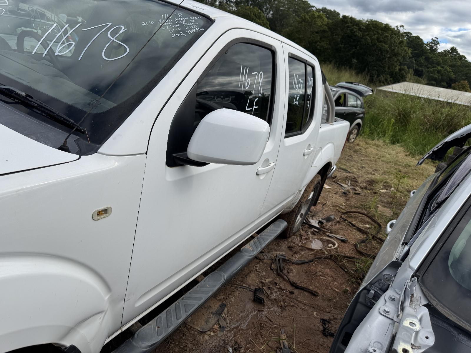 View NISSAN NAVARA 2010 4 Door Utility Breaking