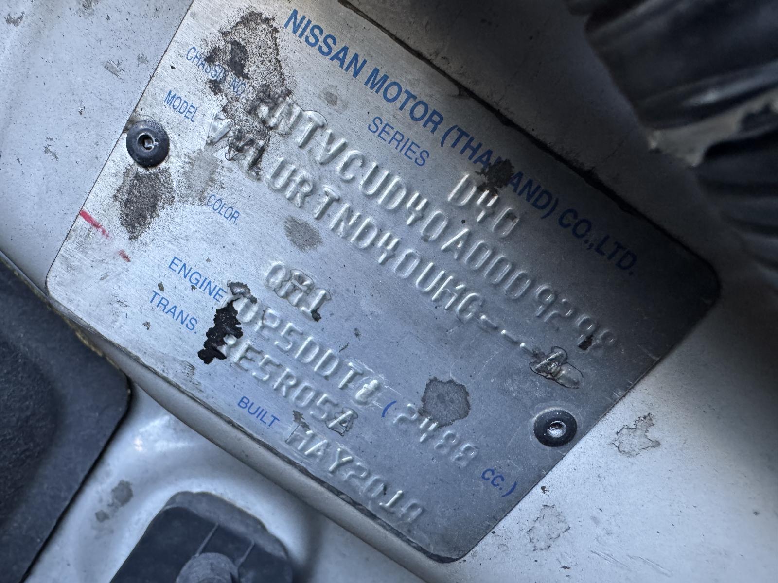View NISSAN NAVARA 2010 4 Door Utility Breaking