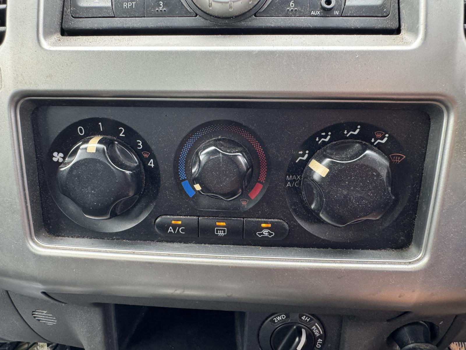 View NISSAN NAVARA 2010 4 Door Utility Breaking