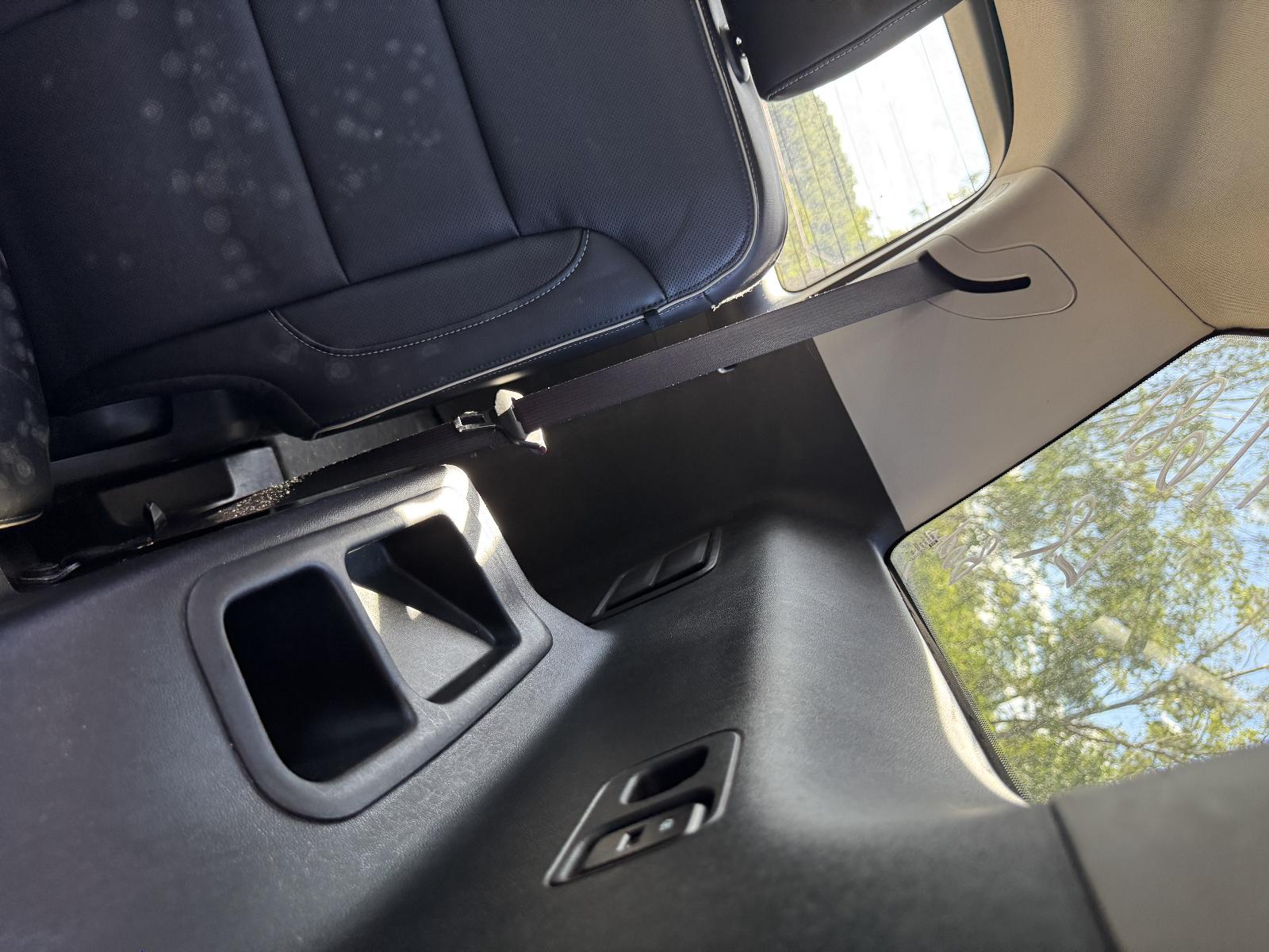 View HOLDEN ACADIA 2019 5 Door Station Wagon Breaking