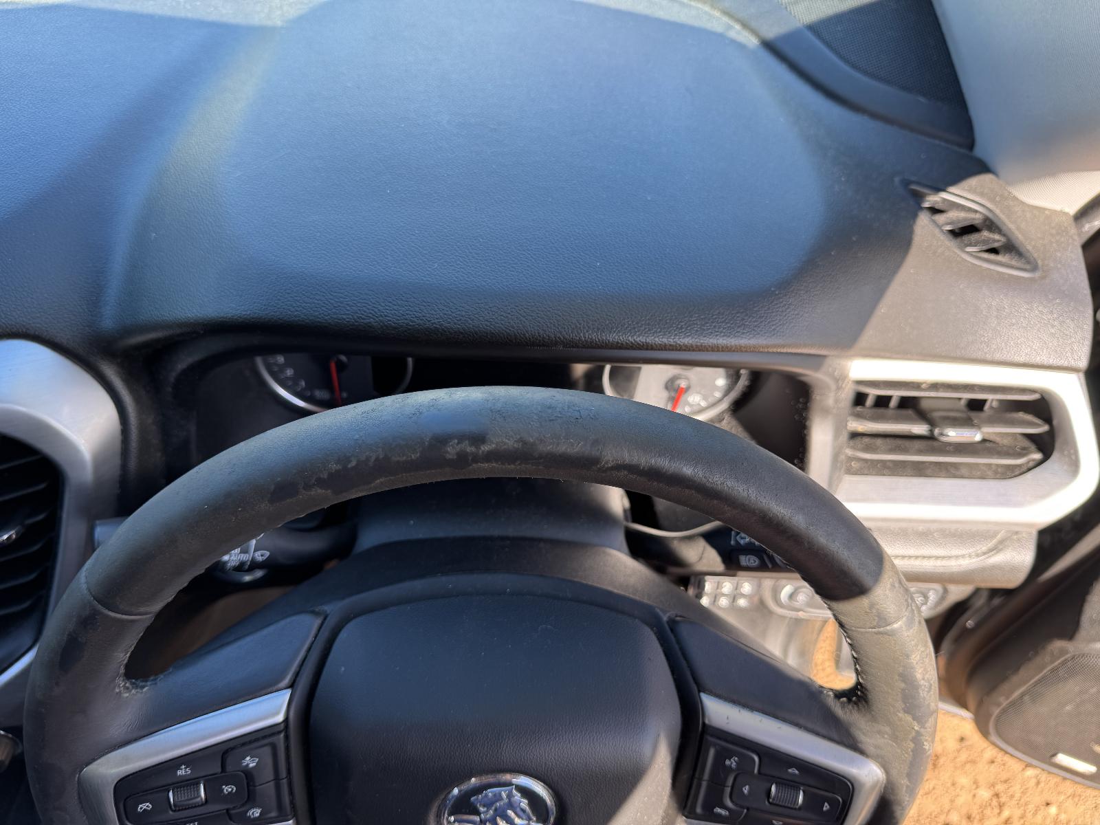 View HOLDEN ACADIA 2019 5 Door Station Wagon Breaking