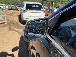 View HOLDEN ACADIA 2019 5 Door Station Wagon Breaking