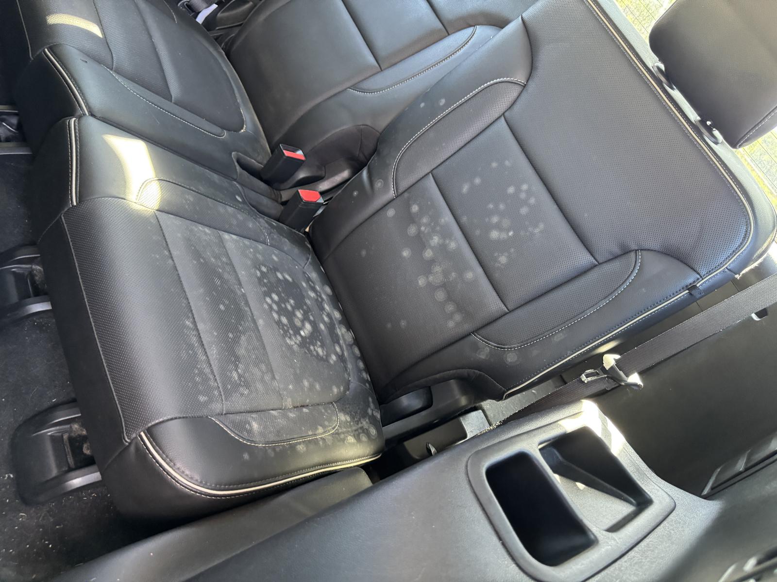 View HOLDEN ACADIA 2019 5 Door Station Wagon Breaking