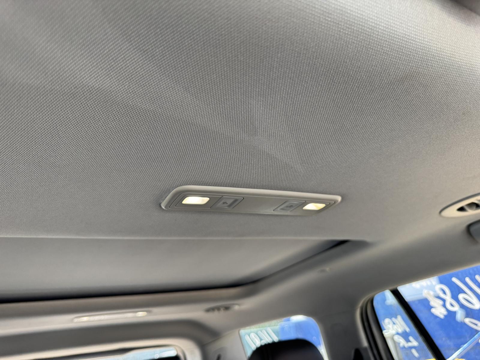 View HOLDEN ACADIA 2019 5 Door Station Wagon Breaking