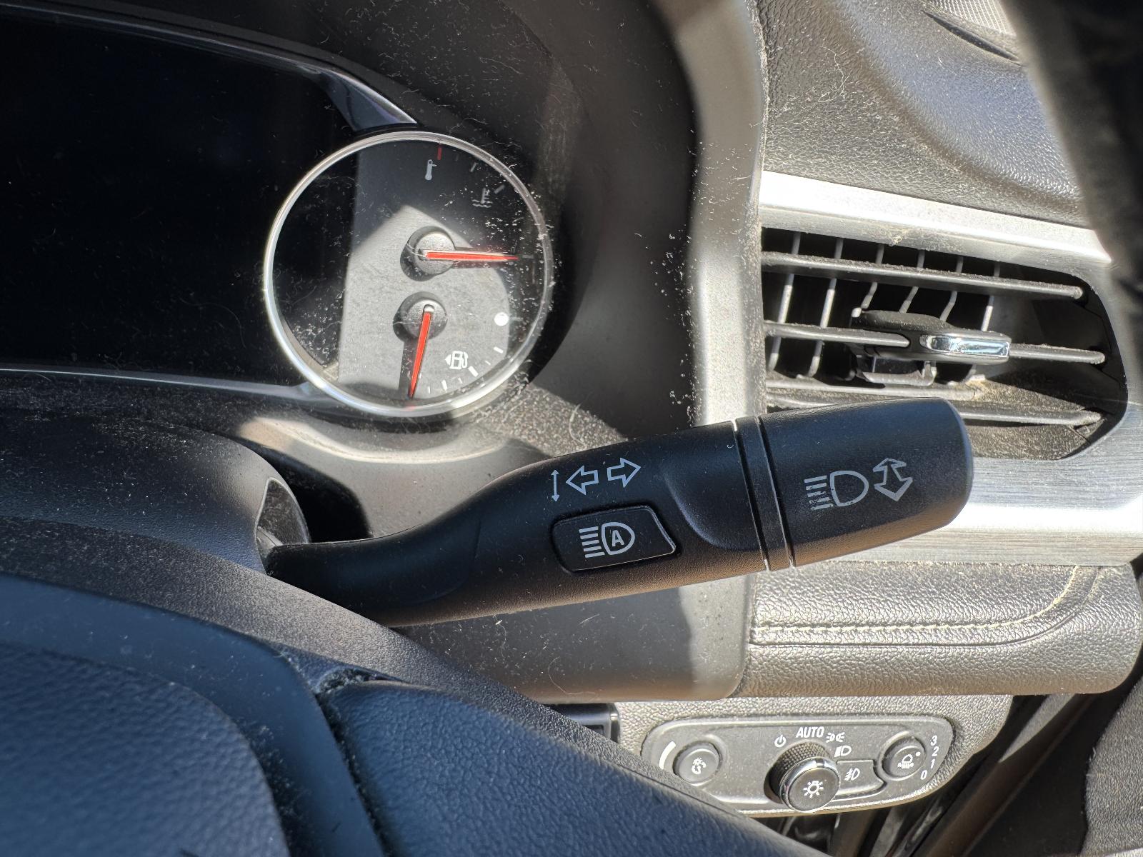 View HOLDEN ACADIA 2019 5 Door Station Wagon Breaking