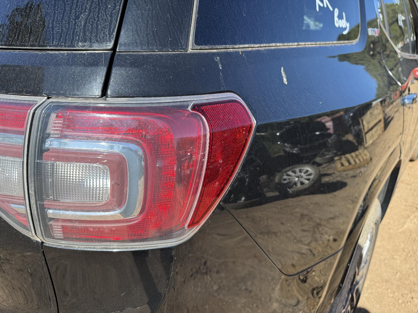 View HOLDEN ACADIA 2019 5 Door Station Wagon Breaking