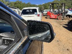 View HOLDEN ACADIA 2019 5 Door Station Wagon Breaking