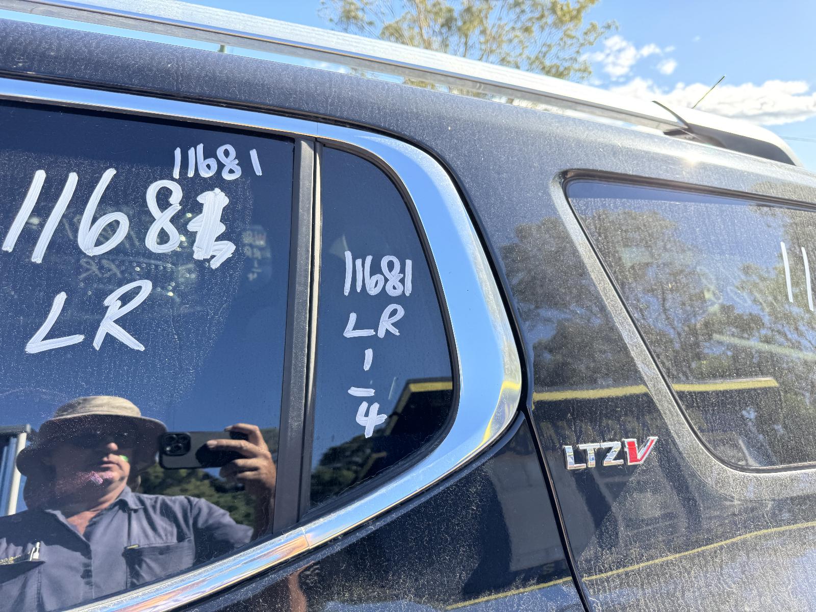 View HOLDEN ACADIA 2019 5 Door Station Wagon Breaking