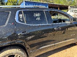 View HOLDEN ACADIA 2019 5 Door Station Wagon Breaking