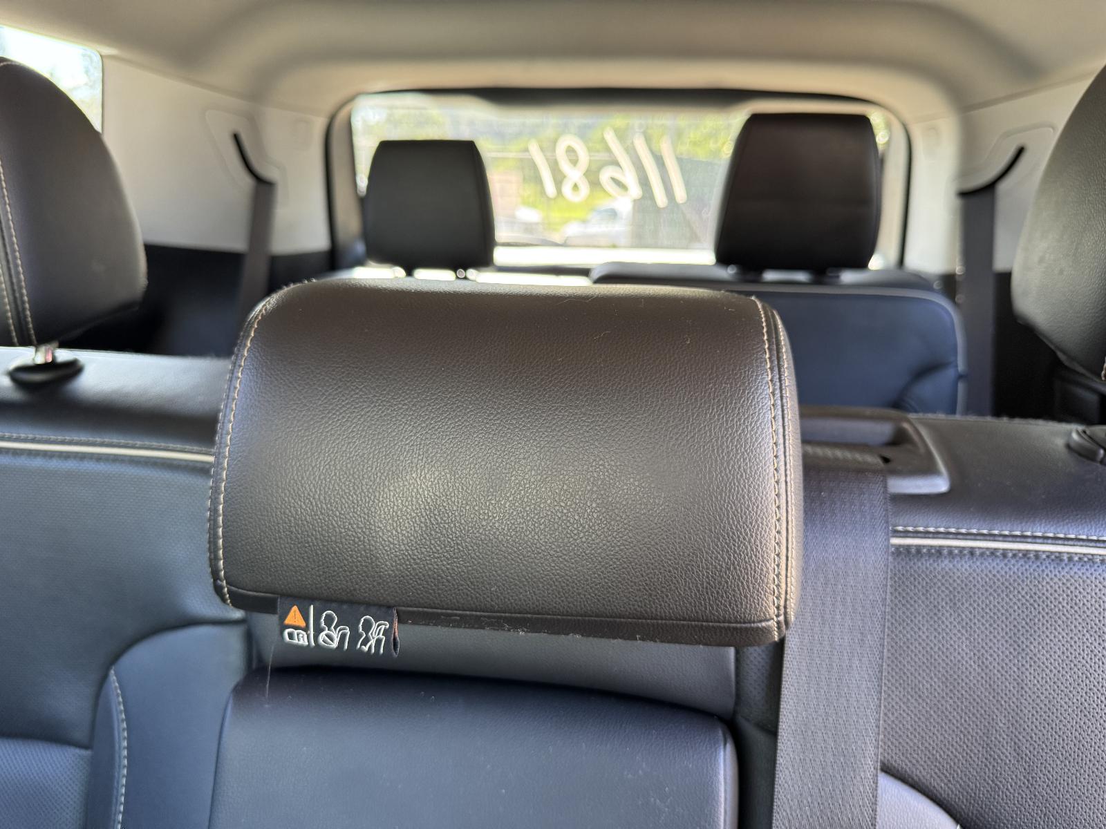 View HOLDEN ACADIA 2019 5 Door Station Wagon Breaking