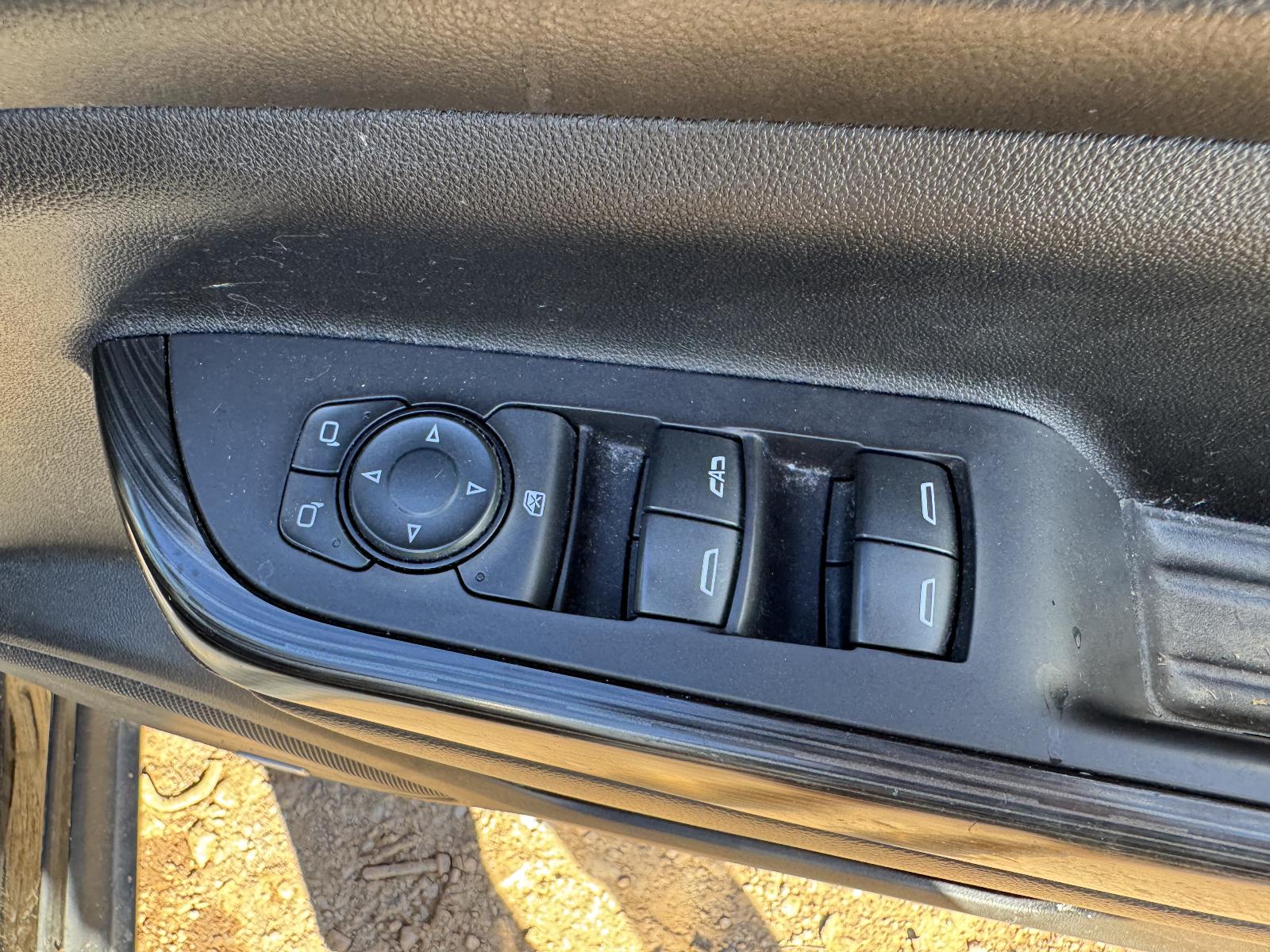 View HOLDEN ACADIA 2019 5 Door Station Wagon Breaking