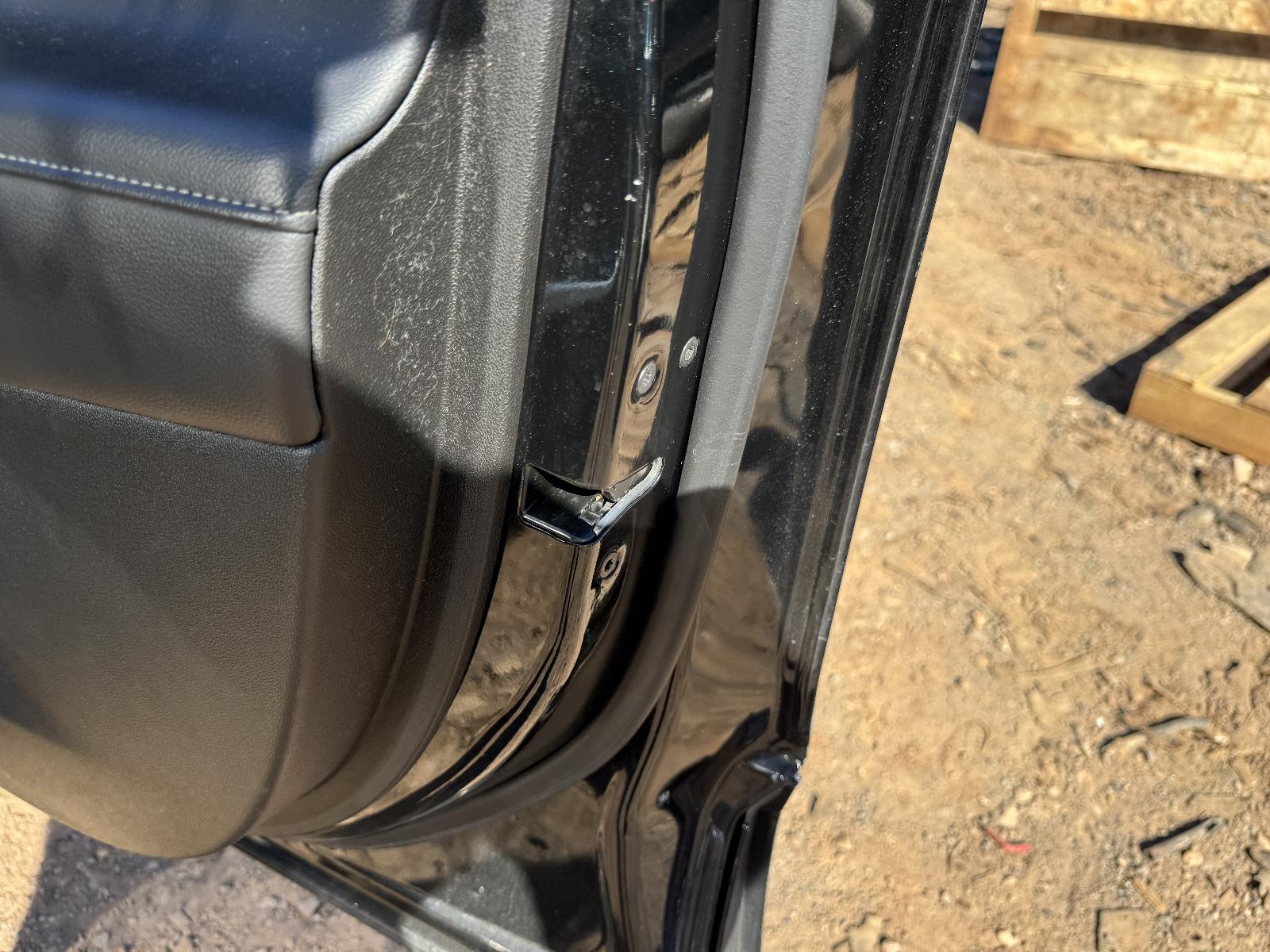 View HOLDEN ACADIA 2019 5 Door Station Wagon Breaking