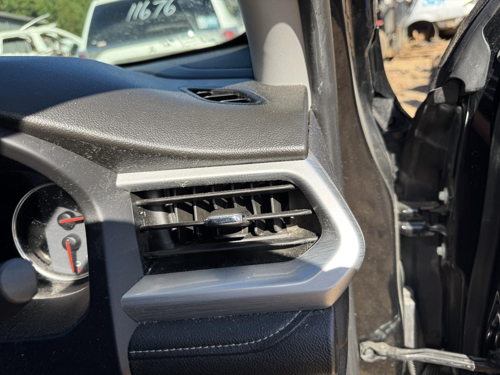 View HOLDEN ACADIA 2019 5 Door Station Wagon Breaking