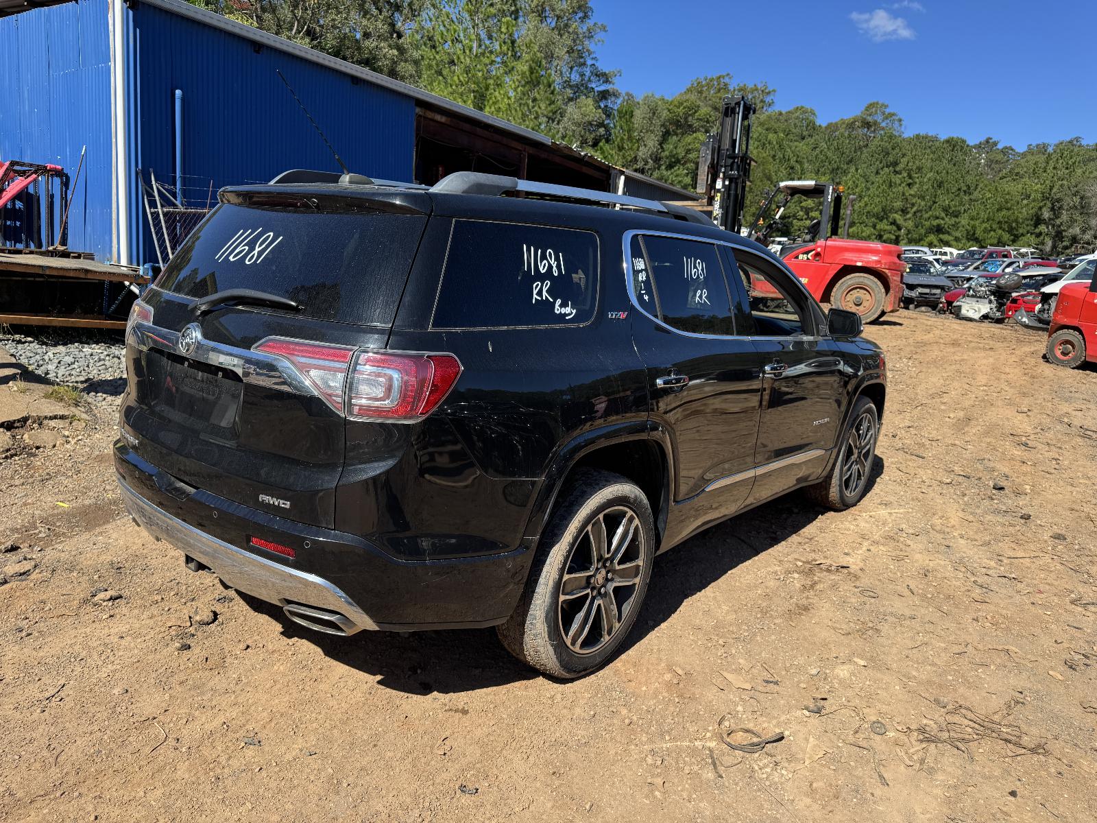 View HOLDEN ACADIA 2019 5 Door Station Wagon Breaking