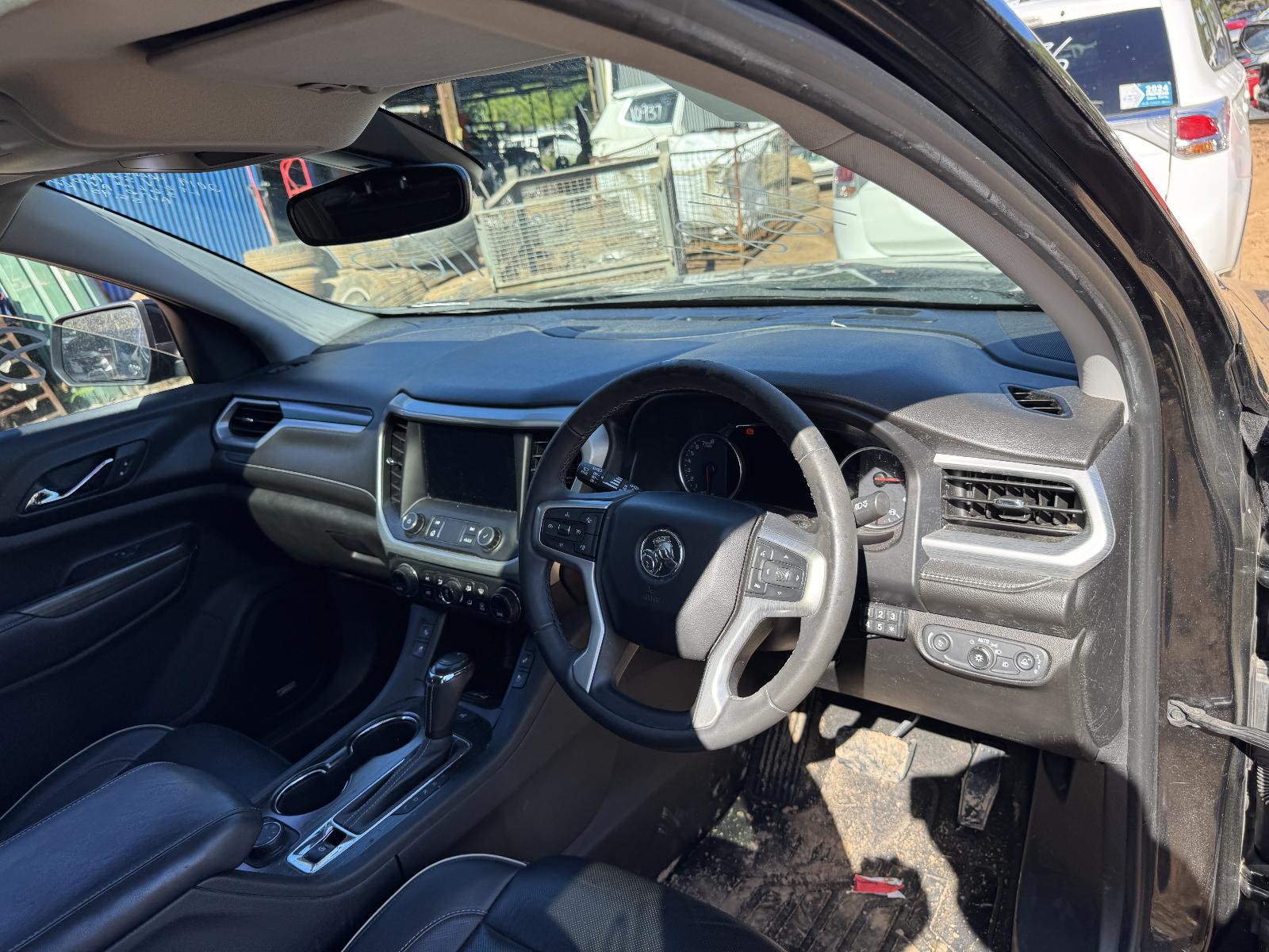 View HOLDEN ACADIA 2019 5 Door Station Wagon Breaking