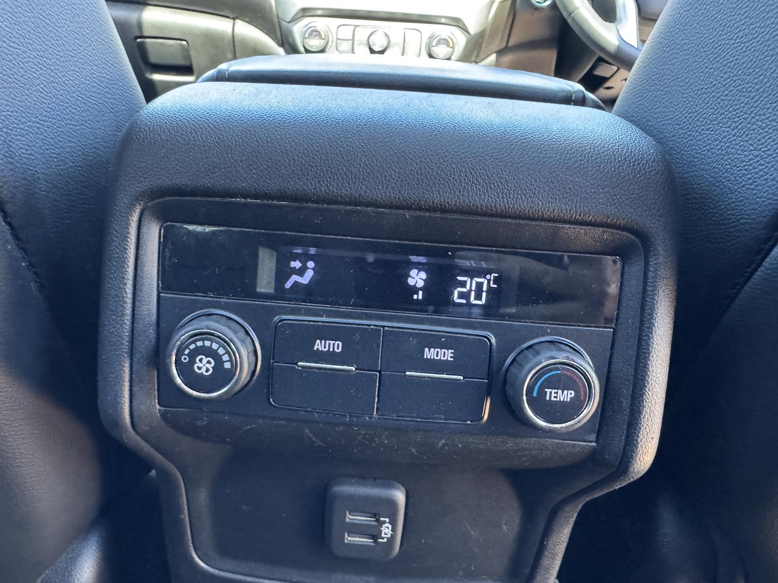 View HOLDEN ACADIA 2019 5 Door Station Wagon Breaking