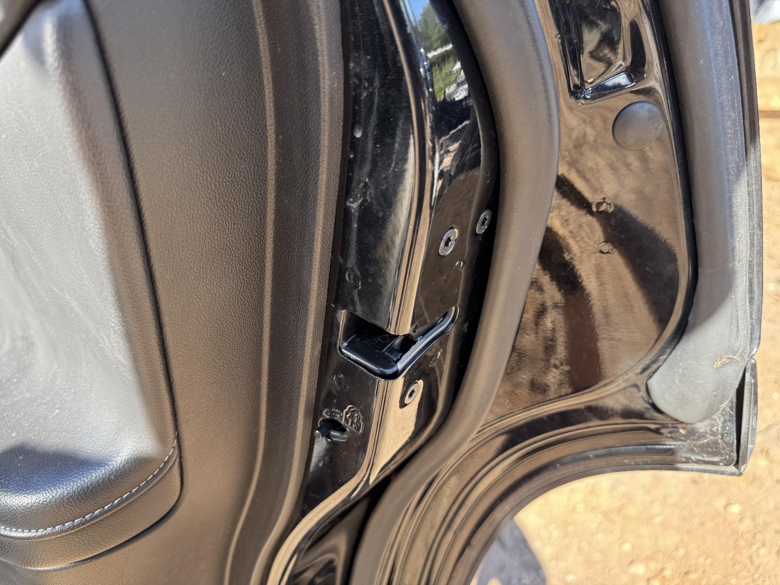 View HOLDEN ACADIA 2019 5 Door Station Wagon Breaking