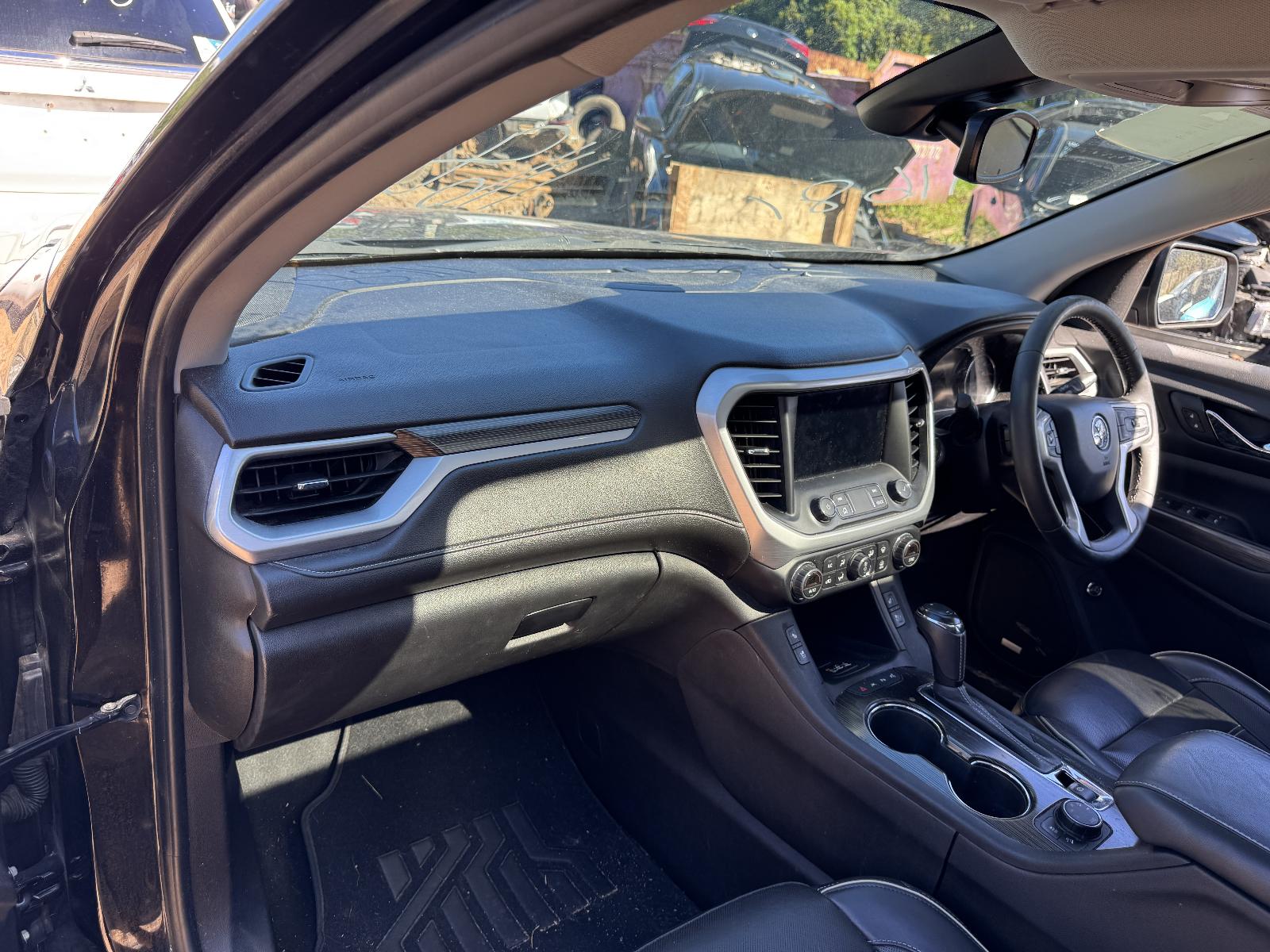 View HOLDEN ACADIA 2019 5 Door Station Wagon Breaking