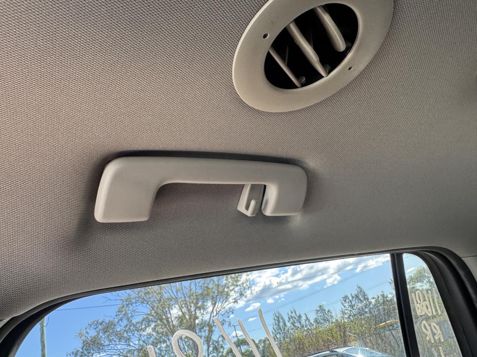 View HOLDEN ACADIA 2019 5 Door Station Wagon Breaking
