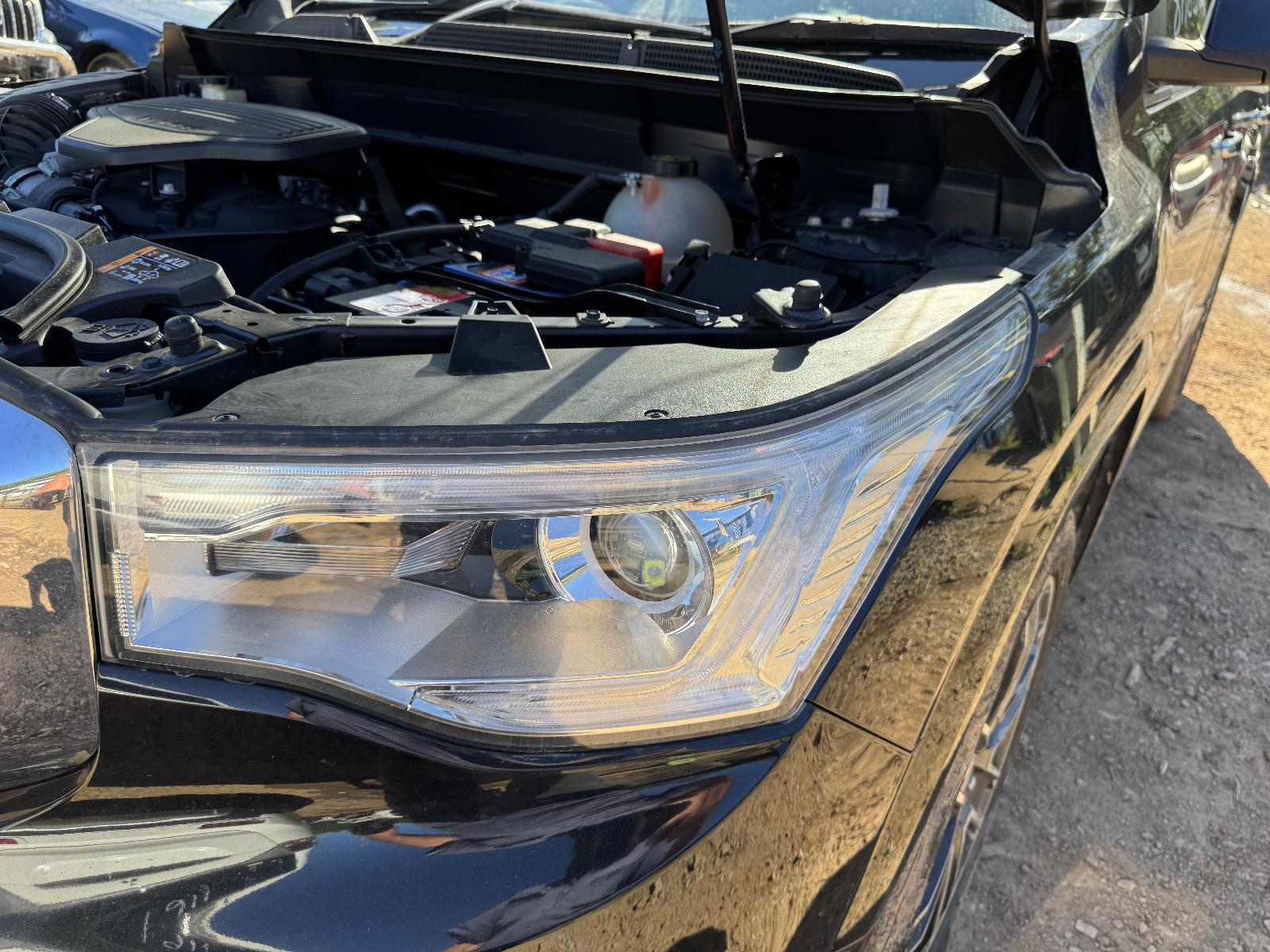 View HOLDEN ACADIA 2019 5 Door Station Wagon Breaking