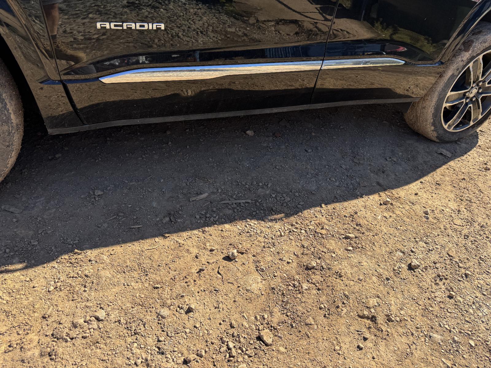 View HOLDEN ACADIA 2019 5 Door Station Wagon Breaking