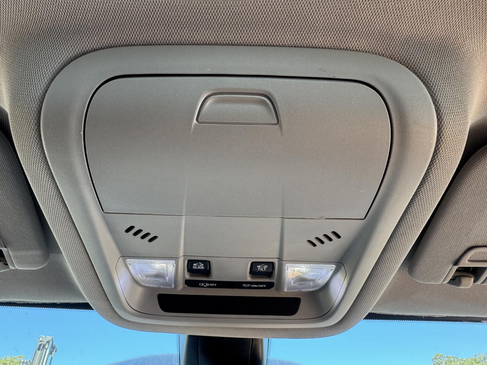 View HOLDEN ACADIA 2019 5 Door Station Wagon Breaking