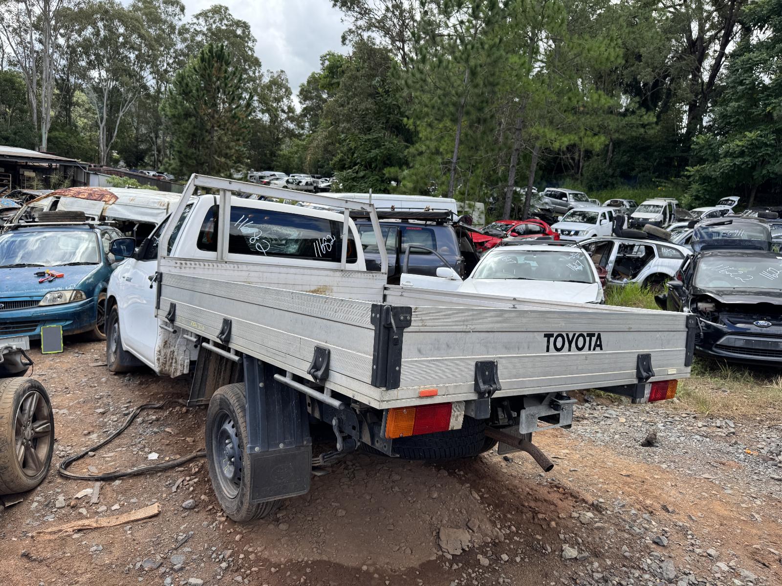 View TOYOTA HILUX 2019 2 Door Utility Breaking