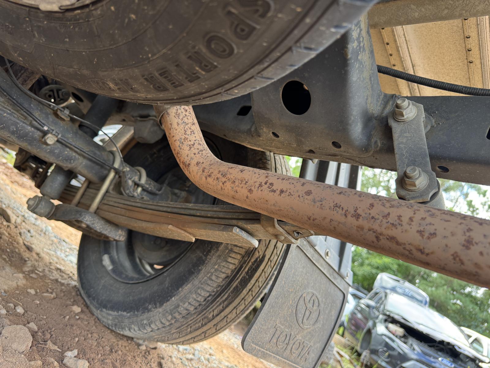 View TOYOTA HILUX 2019 2 Door Utility Breaking
