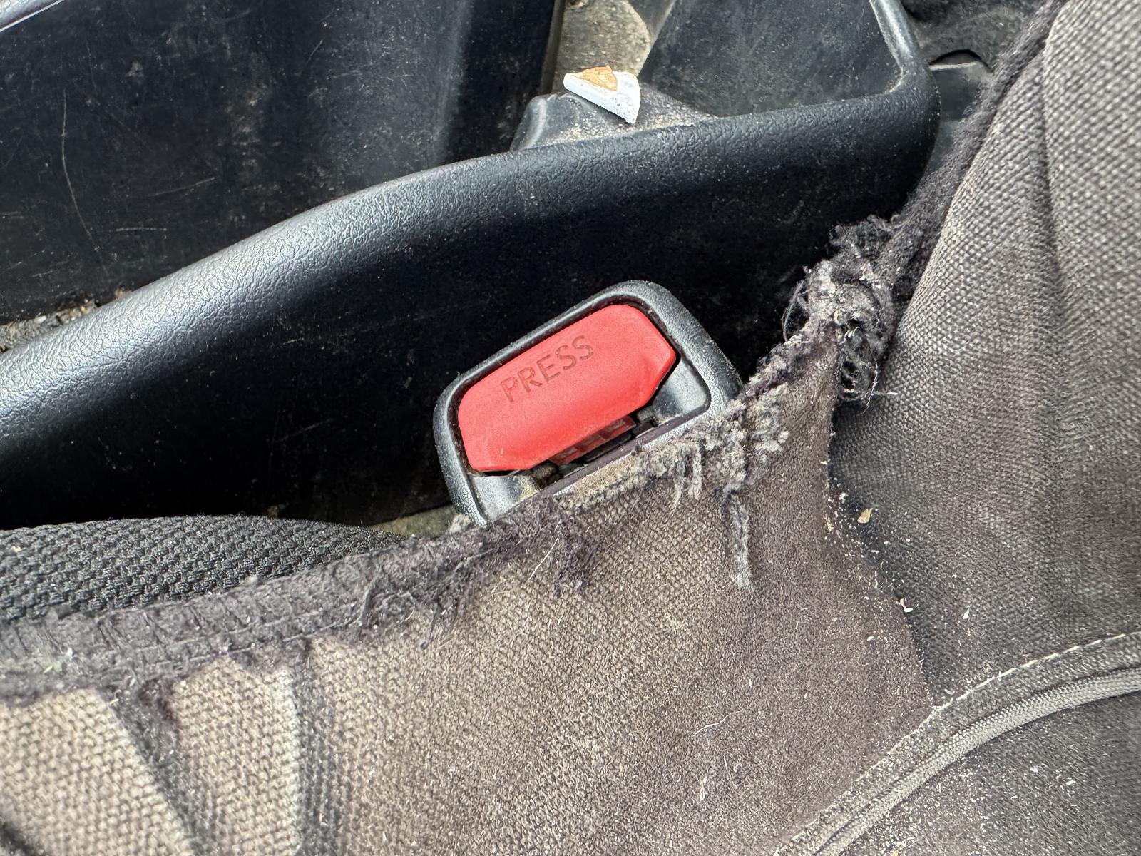 View TOYOTA HILUX 2019 2 Door Utility Breaking