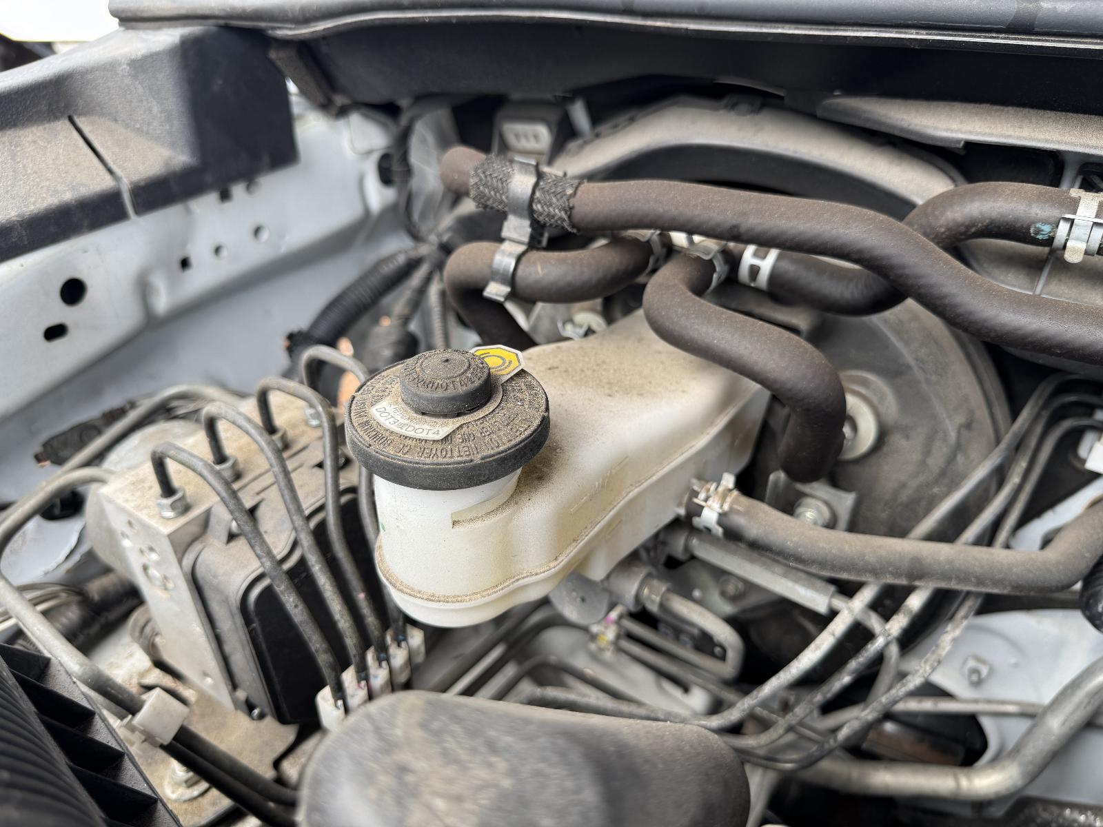 View TOYOTA HILUX 2019 2 Door Utility Breaking