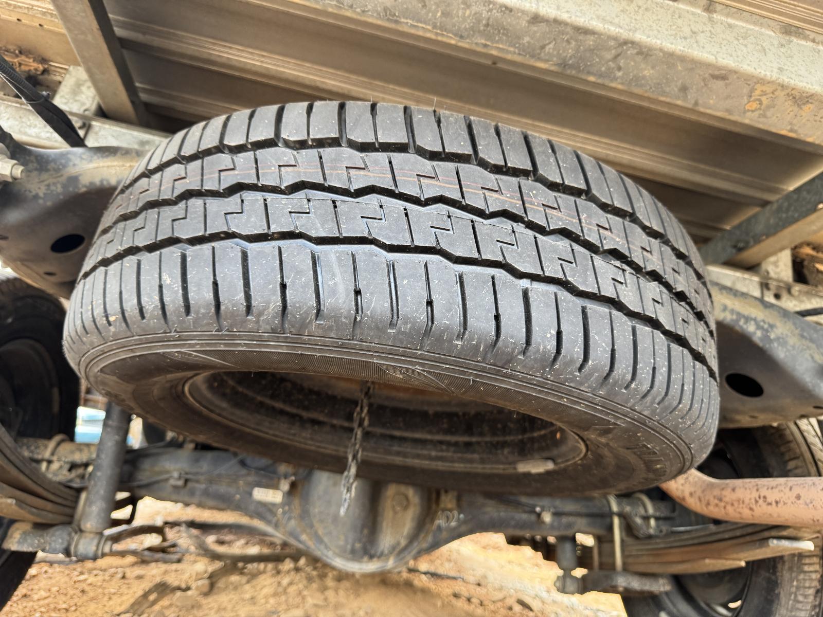 View TOYOTA HILUX 2019 2 Door Utility Breaking