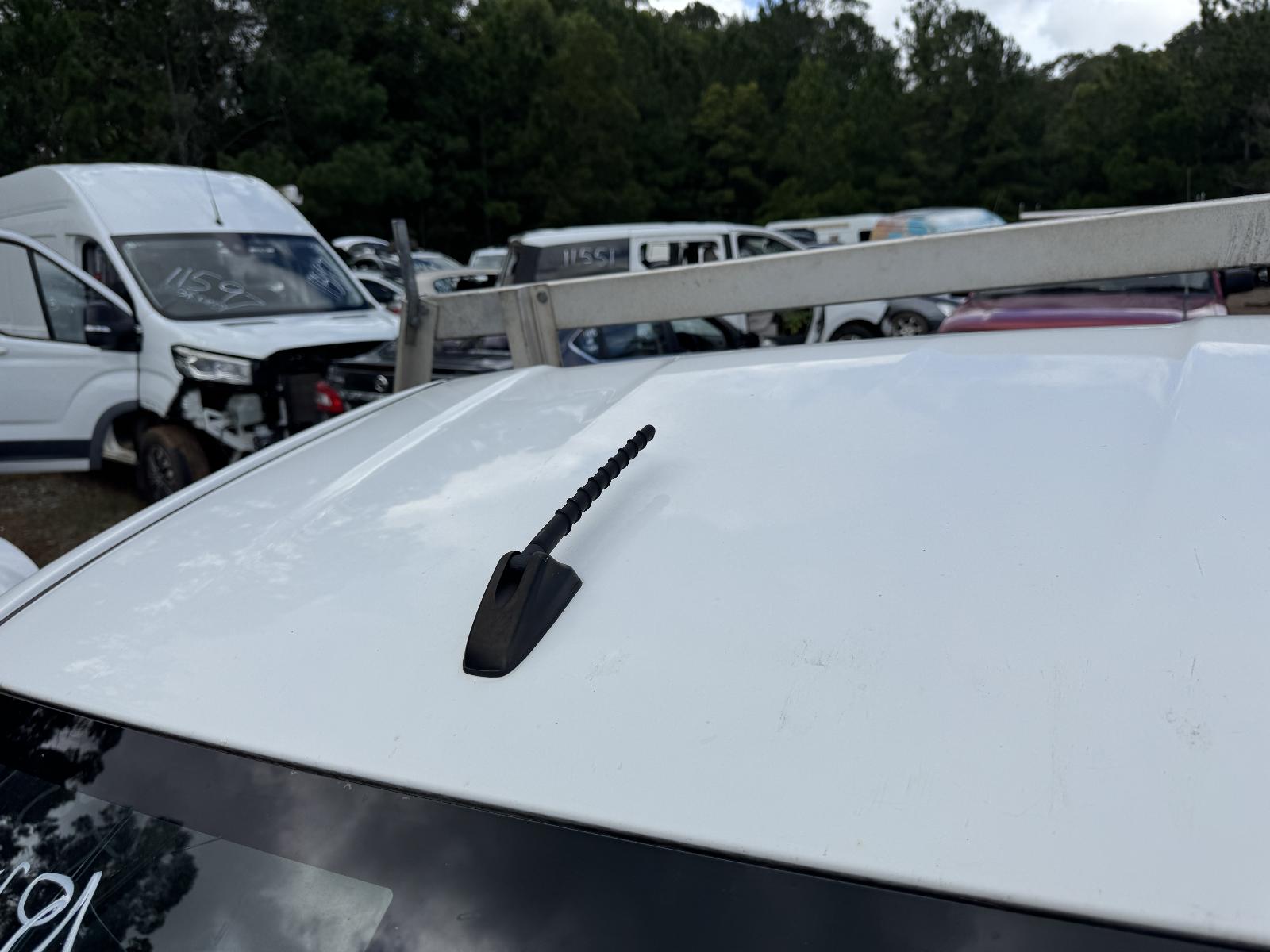 View TOYOTA HILUX 2019 2 Door Utility Breaking