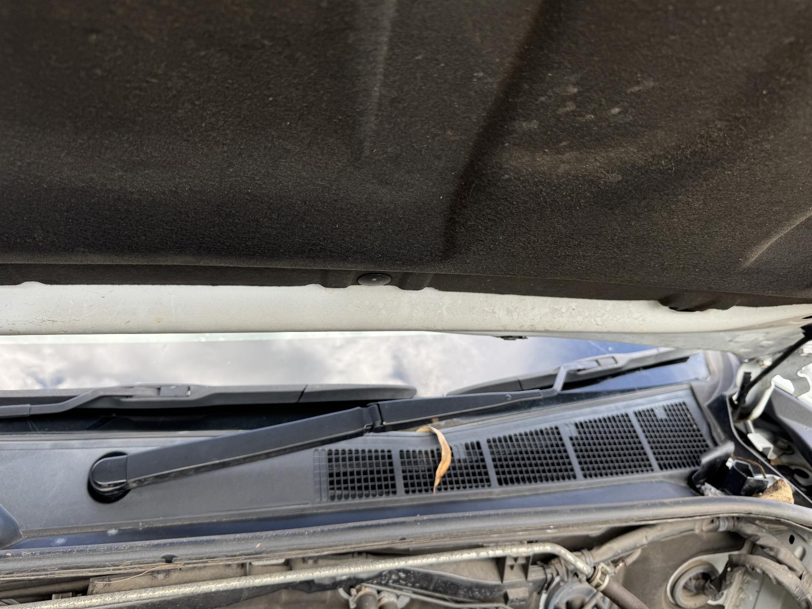 View TOYOTA HILUX 2019 2 Door Utility Breaking