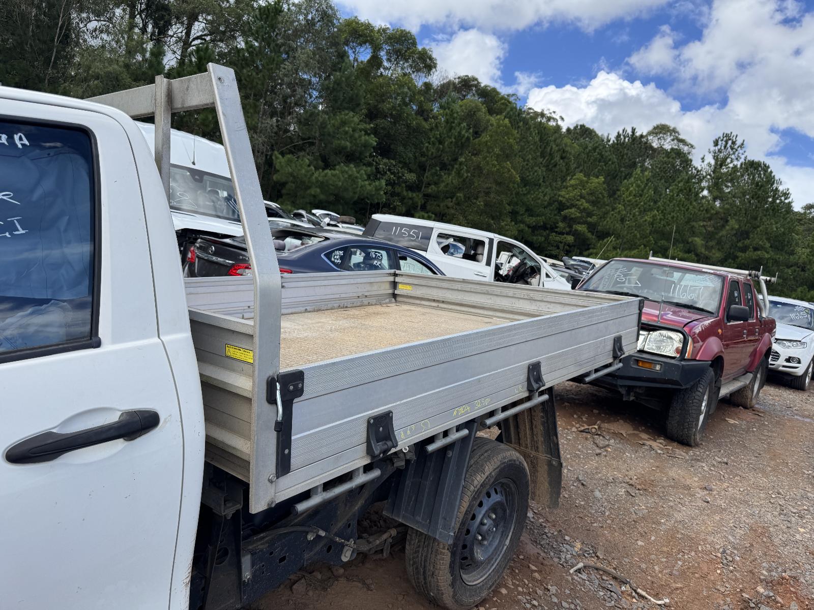 View TOYOTA HILUX 2019 2 Door Utility Breaking