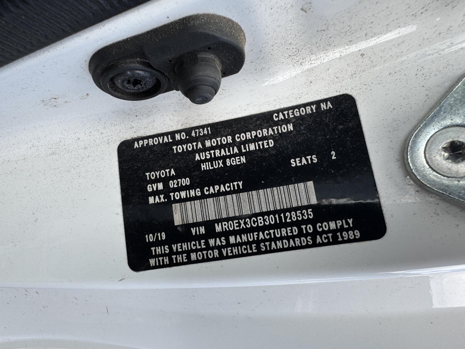 View TOYOTA HILUX 2019 2 Door Utility Breaking