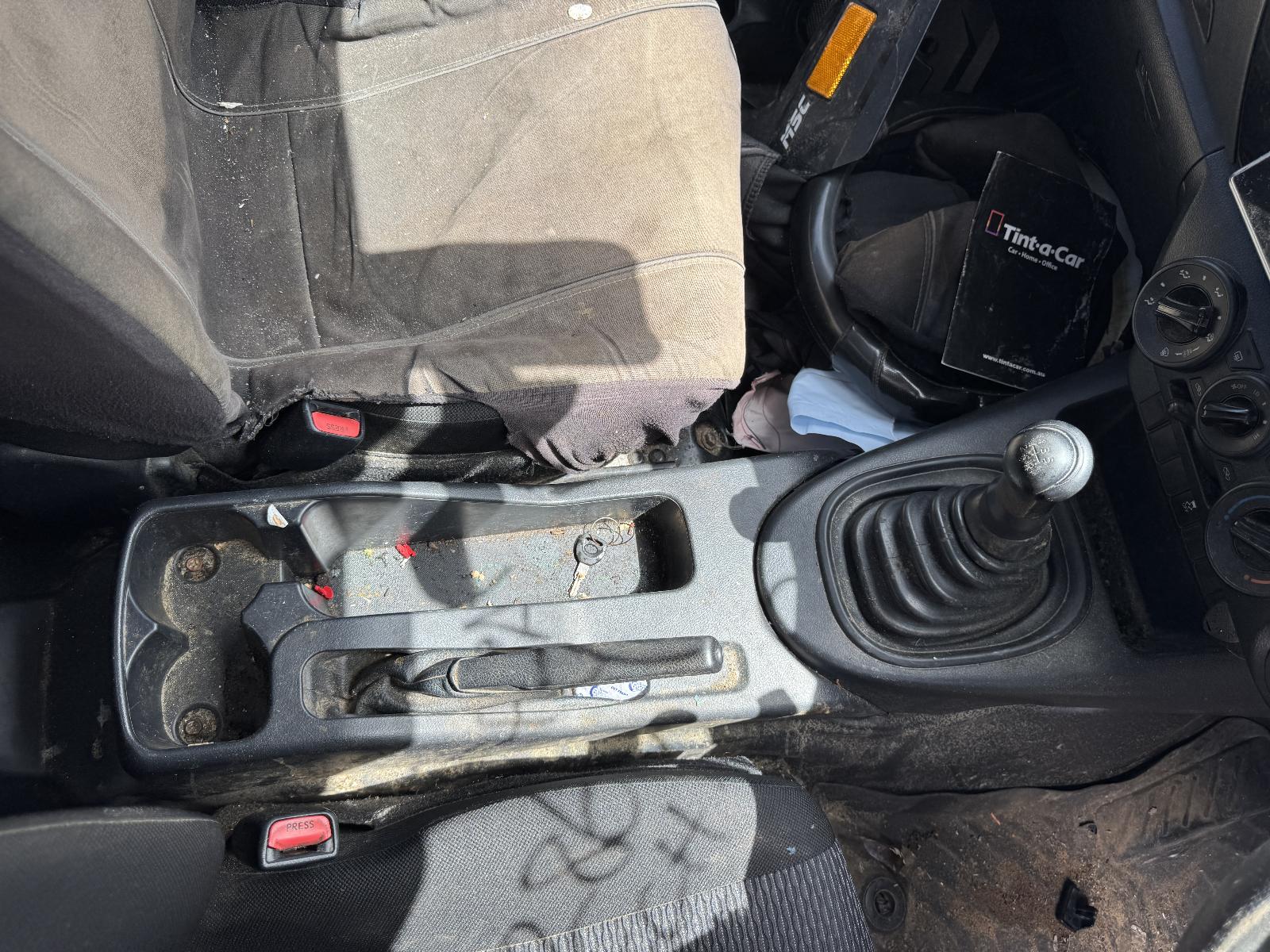 View TOYOTA HILUX 2019 2 Door Utility Breaking