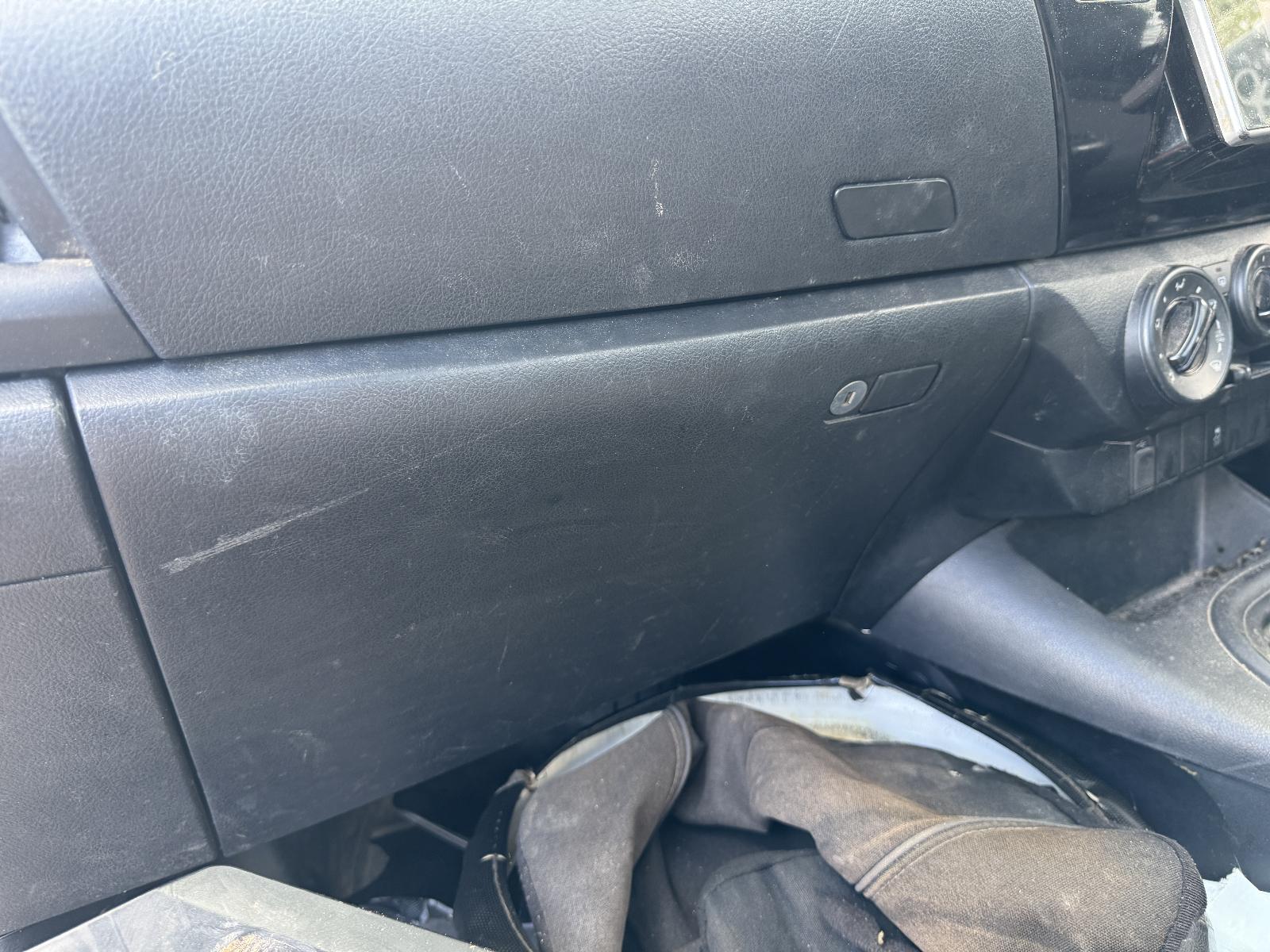 View TOYOTA HILUX 2019 2 Door Utility Breaking