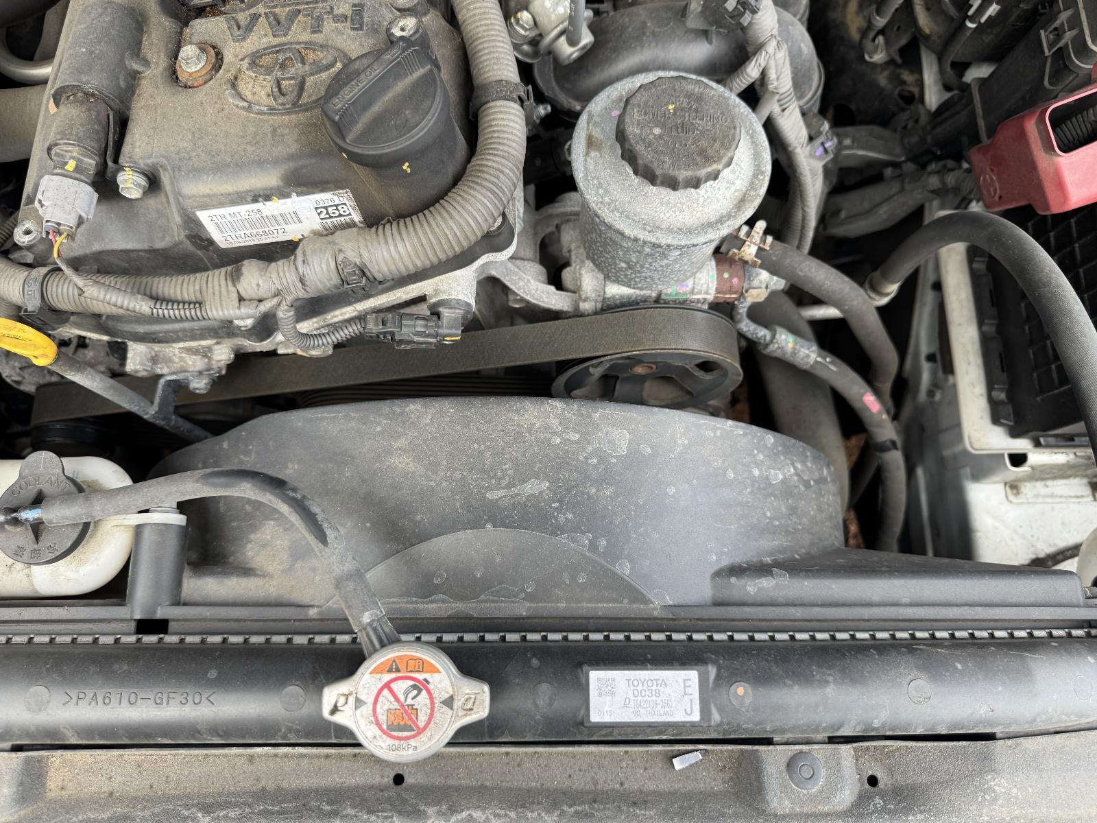 View TOYOTA HILUX 2019 2 Door Utility Breaking