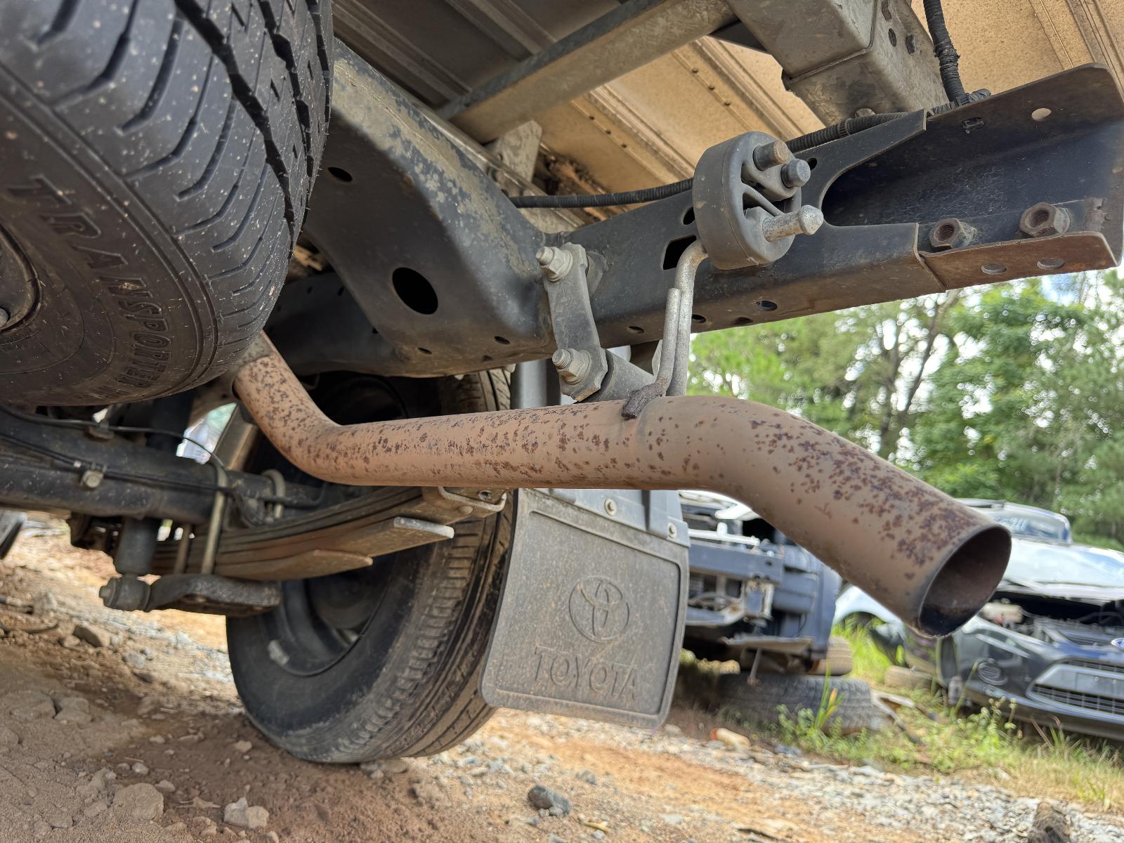 View TOYOTA HILUX 2019 2 Door Utility Breaking