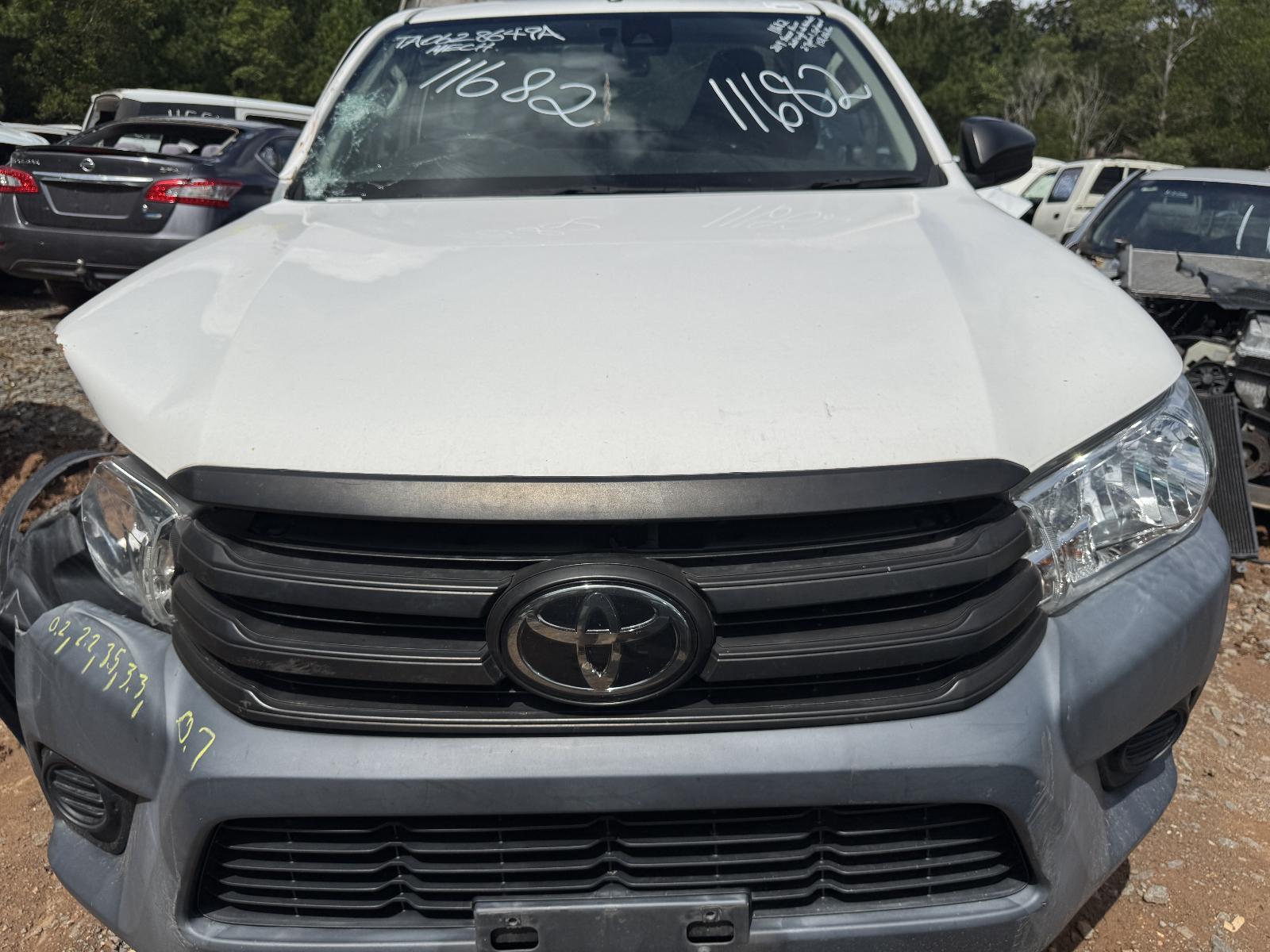 View TOYOTA HILUX 2019 2 Door Utility Breaking