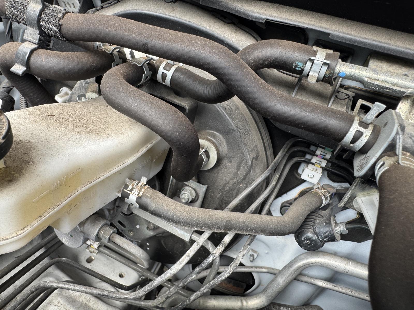 View TOYOTA HILUX 2019 2 Door Utility Breaking