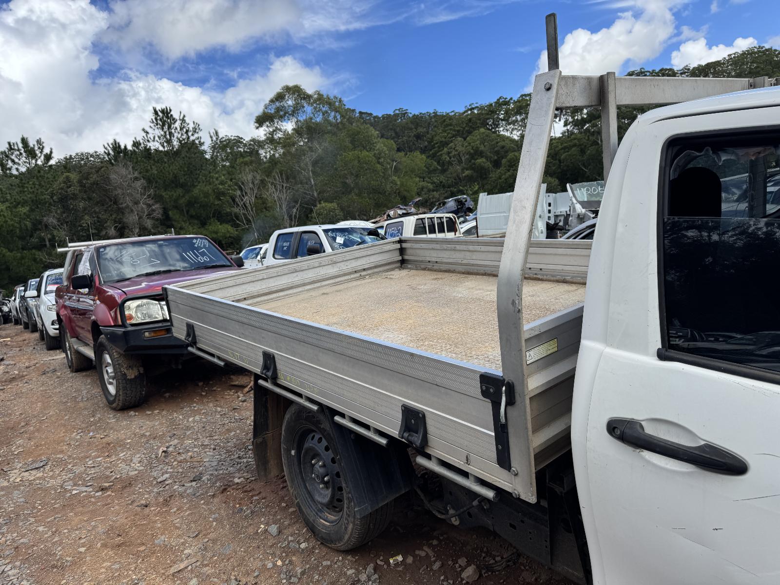 View TOYOTA HILUX 2019 2 Door Utility Breaking