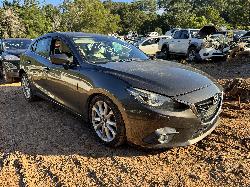 View MAZDA 3 2013 4 Door Hatchback Breaking
