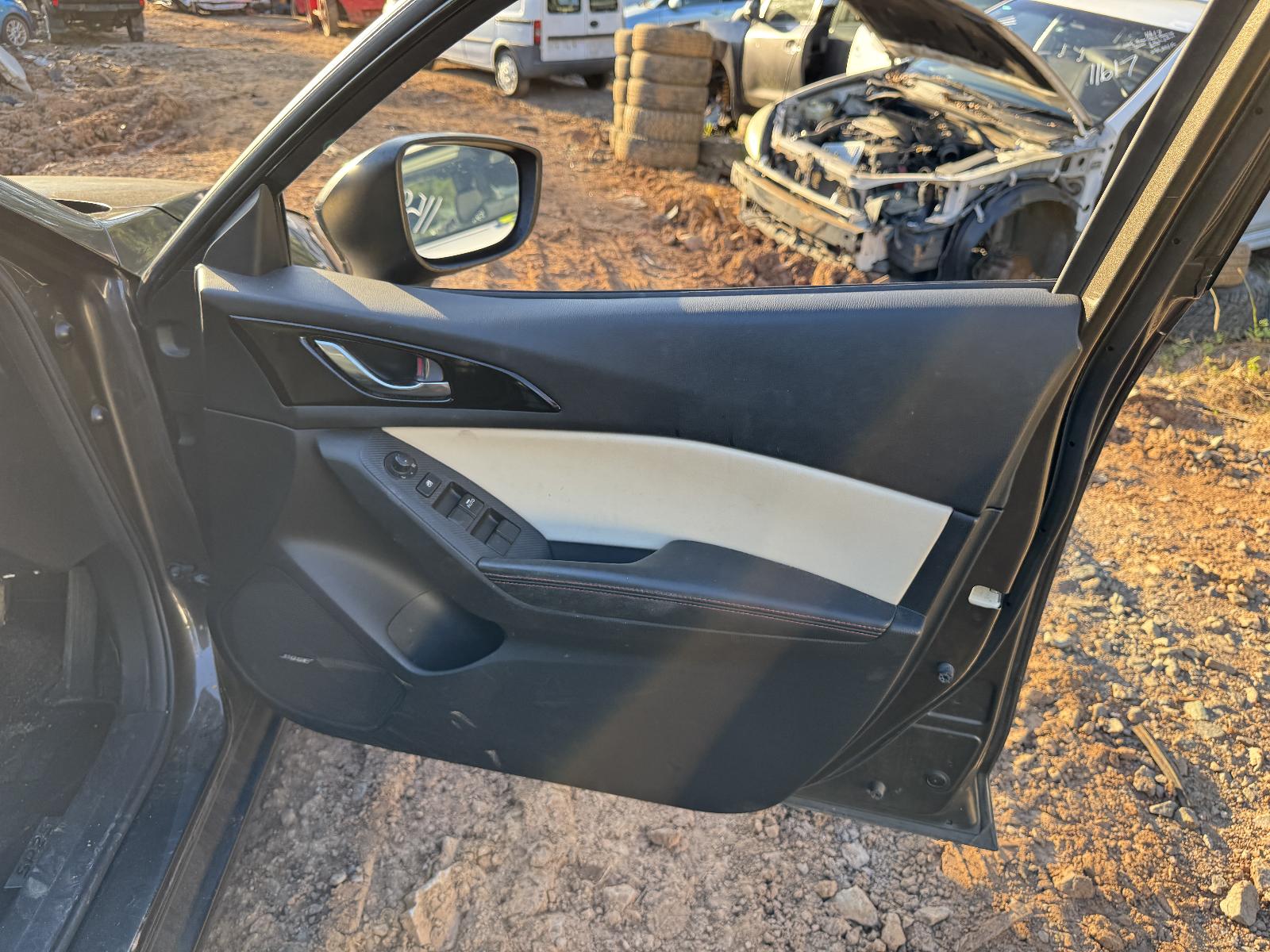 View MAZDA 3 2013 4 Door Hatchback Breaking