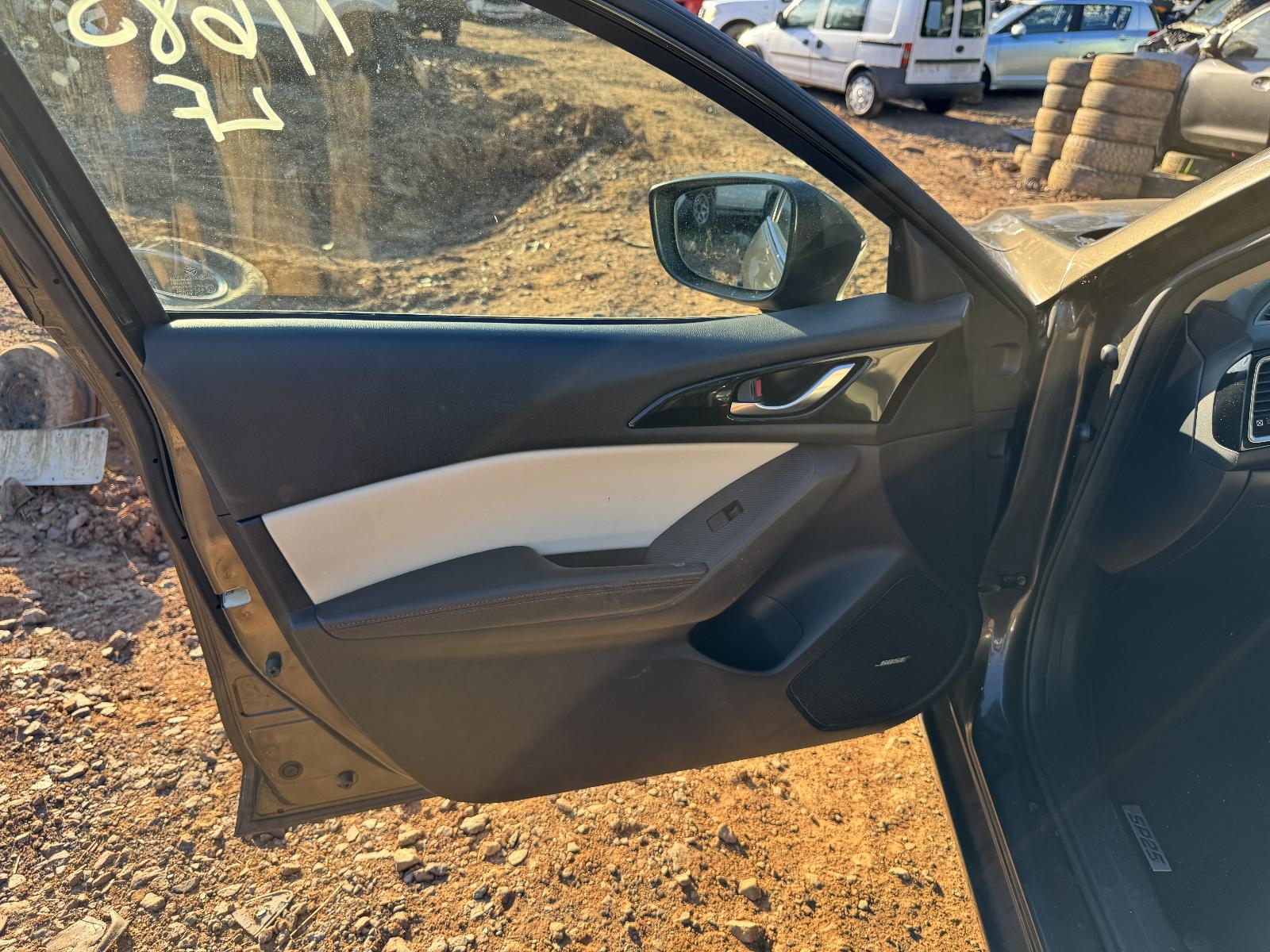 View MAZDA 3 2013 4 Door Hatchback Breaking