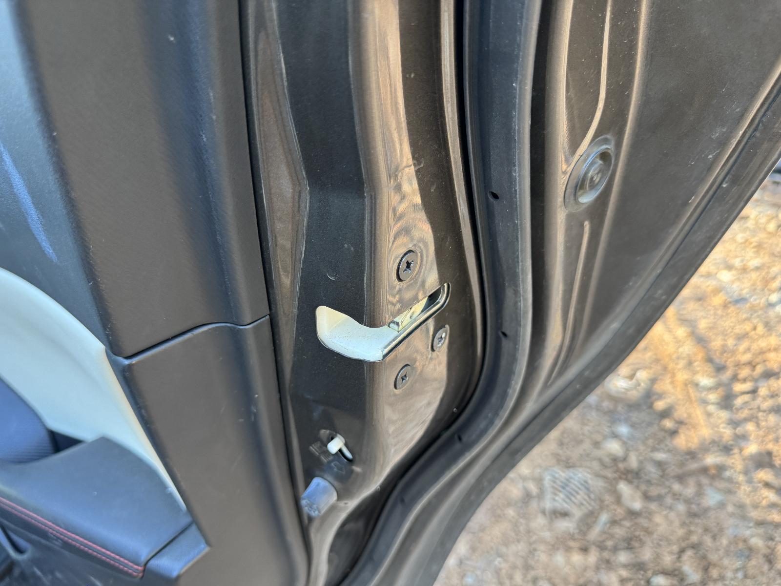 View MAZDA 3 2013 4 Door Hatchback Breaking