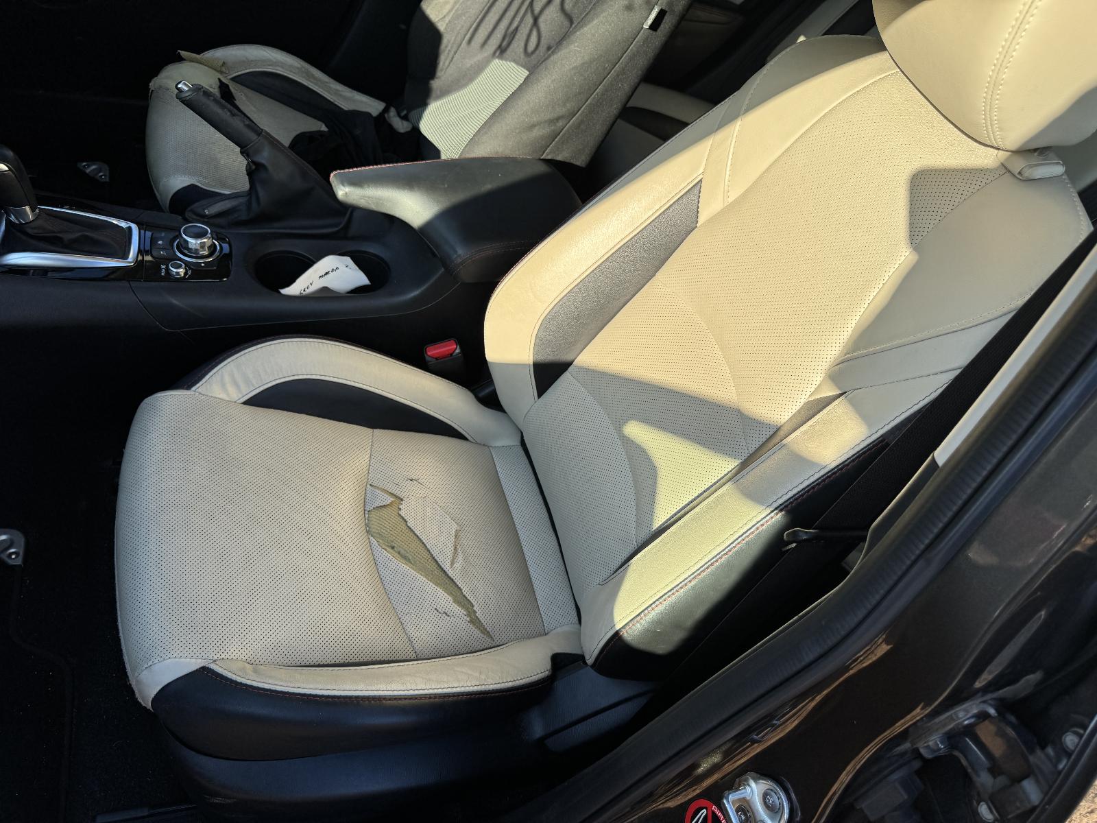 View MAZDA 3 2013 4 Door Hatchback Breaking