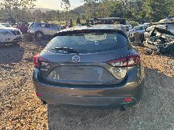 View MAZDA 3 2013 4 Door Hatchback Breaking