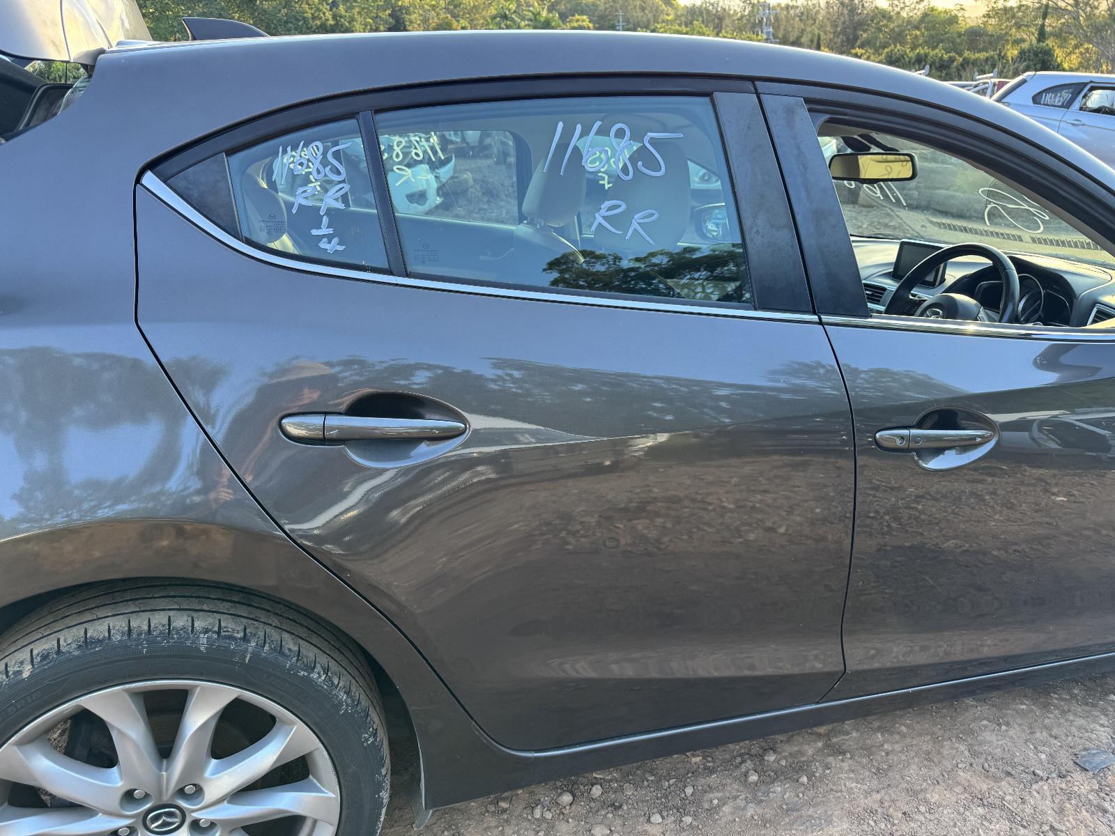 View MAZDA 3 2013 4 Door Hatchback Breaking