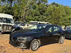 View MAZDA 3 2013 4 Door Hatchback Breaking